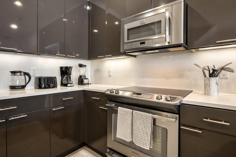 Villa (3 Bedrooms) | Private kitchen | Microwave, oven, highchair, blender