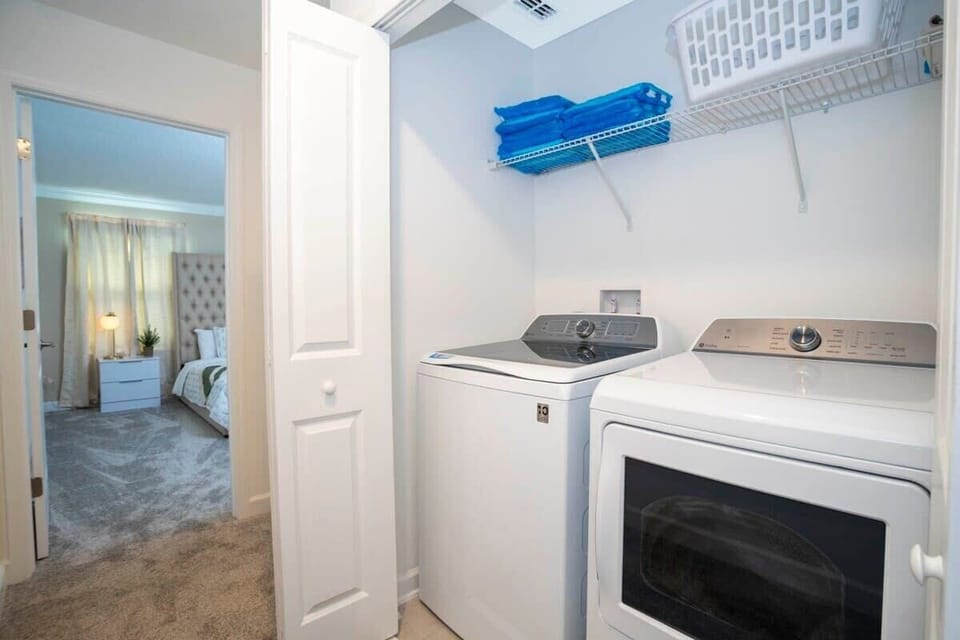 Villa (4 Bedrooms) | Laundry