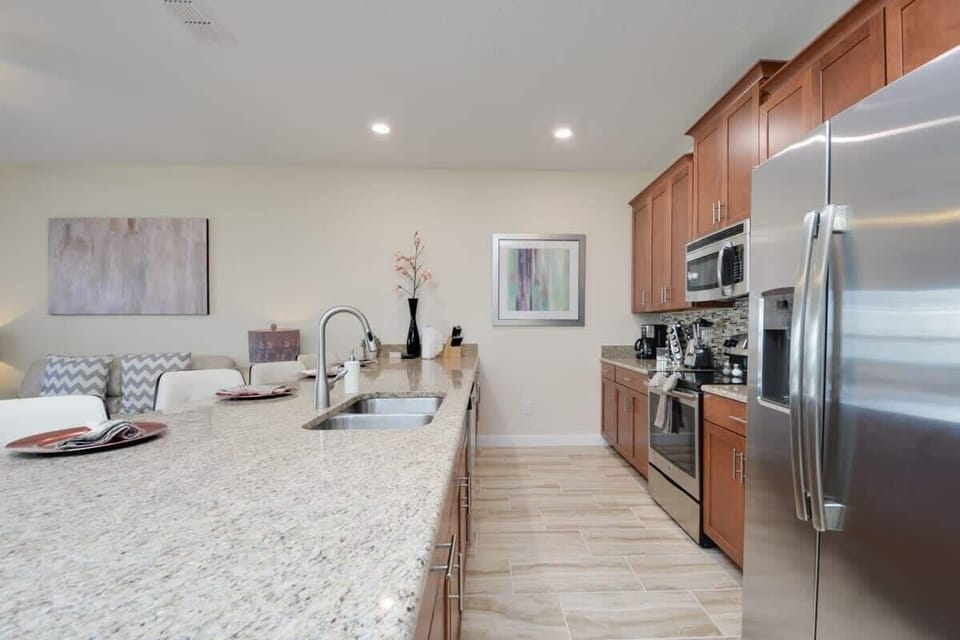 Villa (4 Bedrooms) | Private kitchen | Microwave, oven, highchair, blender