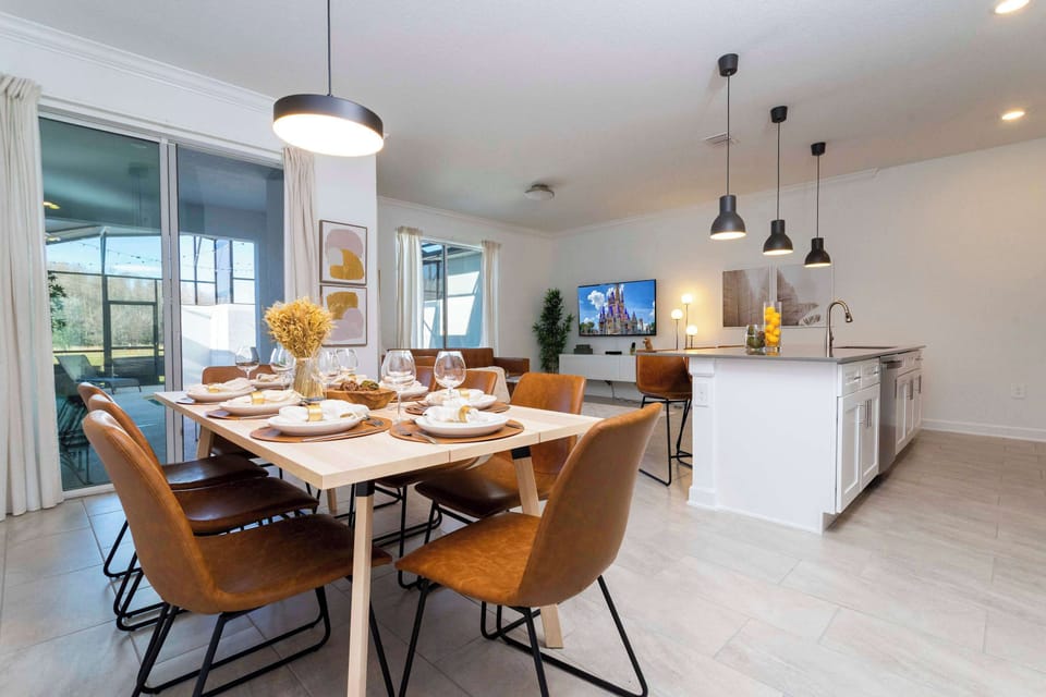 Villa (4 Bedrooms) | Private kitchen | Microwave, oven, highchair, blender