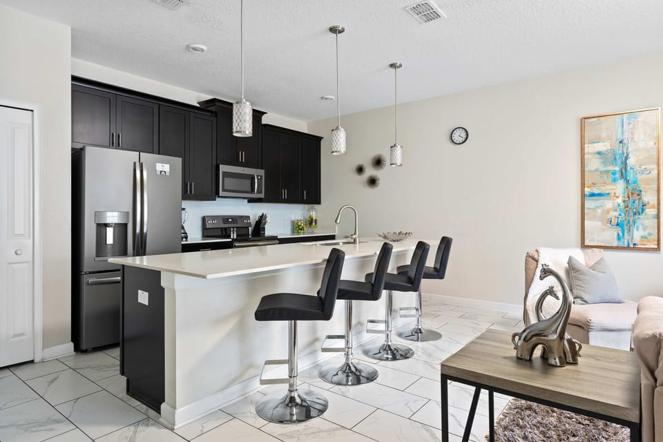Villa (4 Bedrooms) | Private kitchen | Microwave, oven, highchair, blender