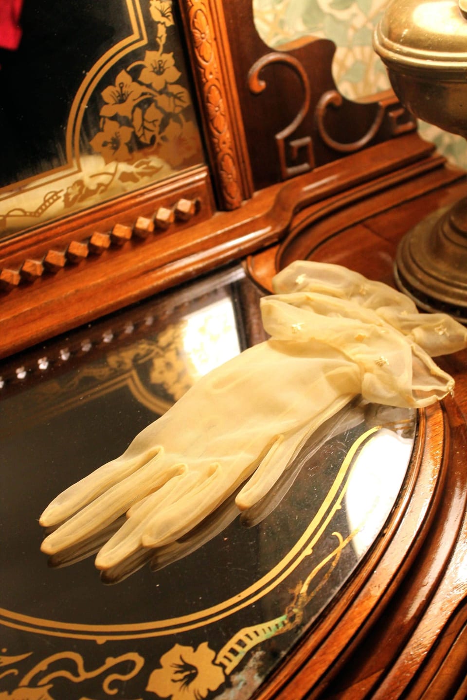 The Maxwell Room Details