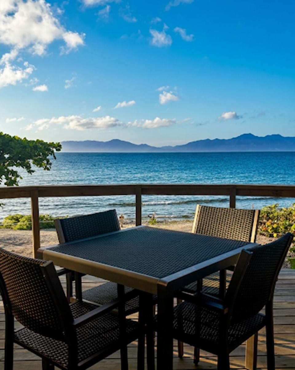 Quatro Vista Deck 2 Clear Mountain View