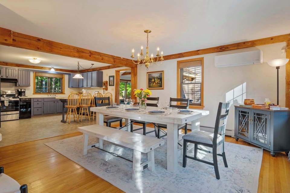 Make mealtime memories together at the dining table, seating up to 10​