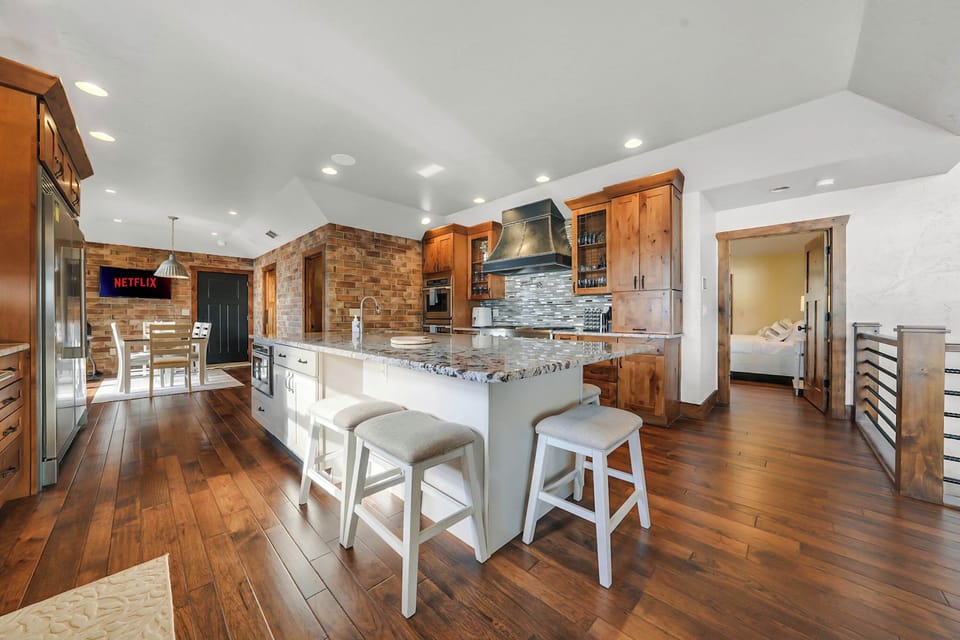 Fully stocked, stylish, and ready for everything from gourmet meals to midnight snack raids. Cooking here is basically a vacation activity.