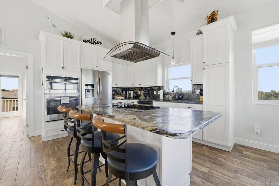 Whip up your favorites in the spacious, fully stocked kitche