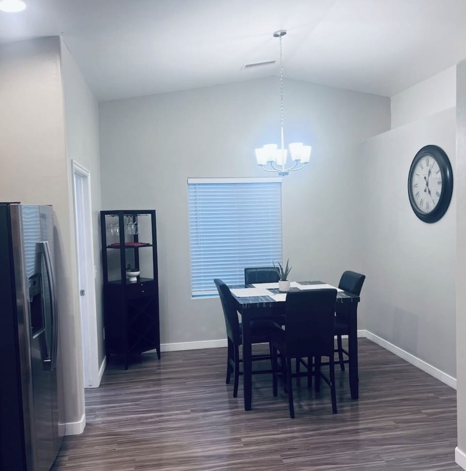 Dining room off of kitchen