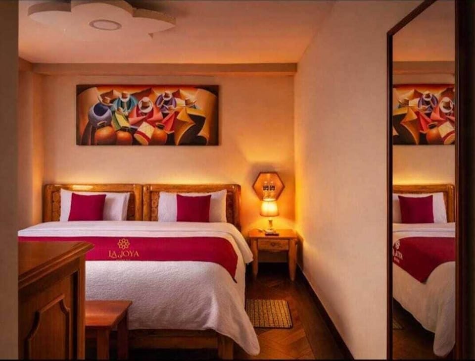 Standard Double Room | Desk, laptop workspace, WiFi (free), bed sheets