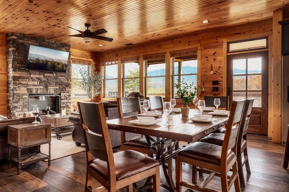 Dining table seats 6 comfortably