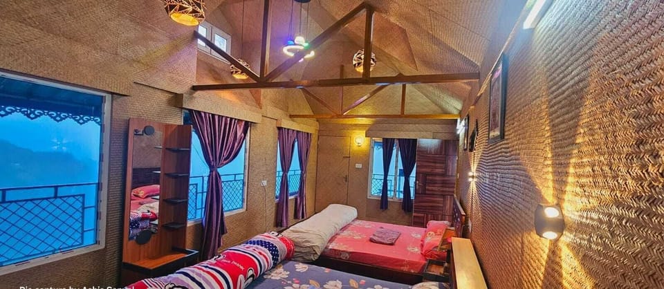 Deluxe Double Room, Mountain View | Desk, free WiFi