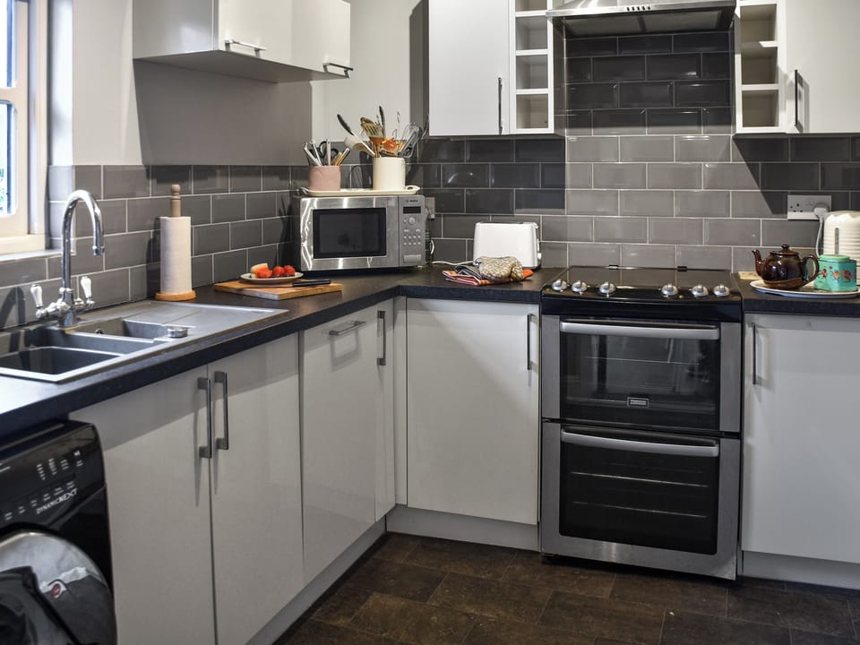 Kitchen | The Dairy - Marshgate Cottages, North Walsham