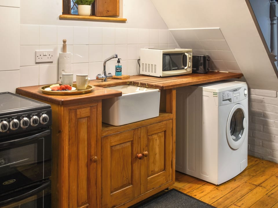 Kitchen | Stable Cottage - Marshgate Cottages, North Walsham