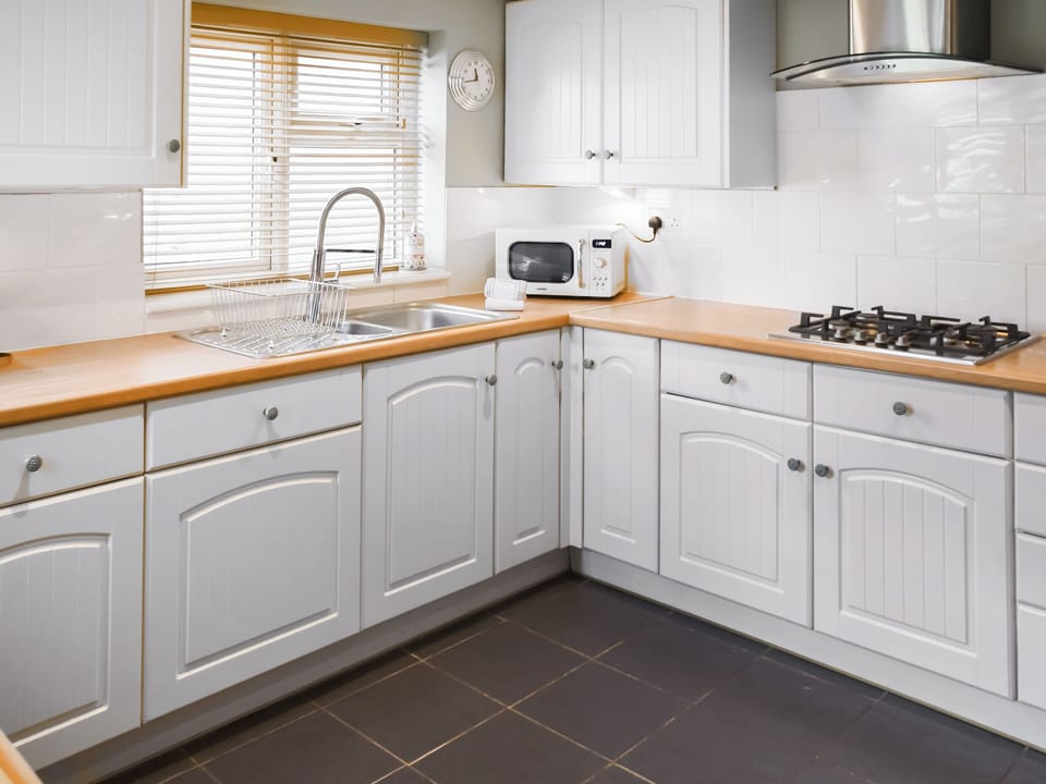 Kitchen | Ivy Cottage, California