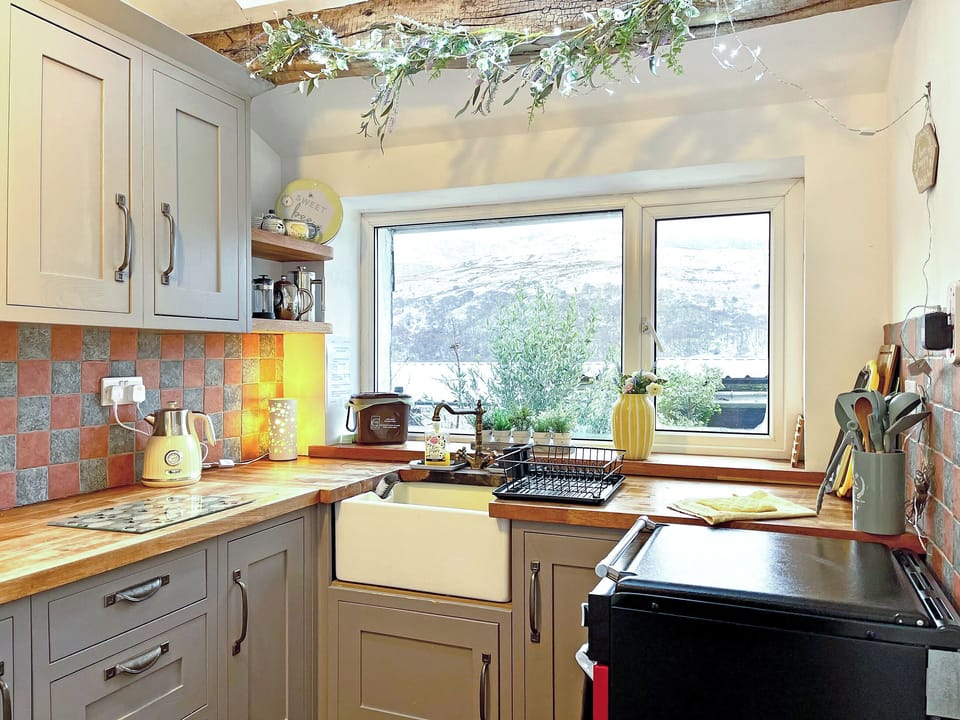 Kitchen | Wenallt Cottage, Nantlle, Snowdonia National Park