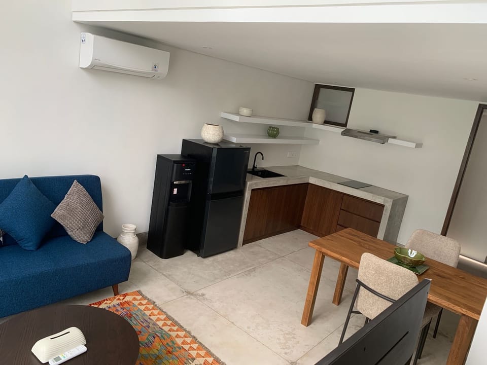 Fridge, dishwasher, electric kettle, cookware/dishes/utensils