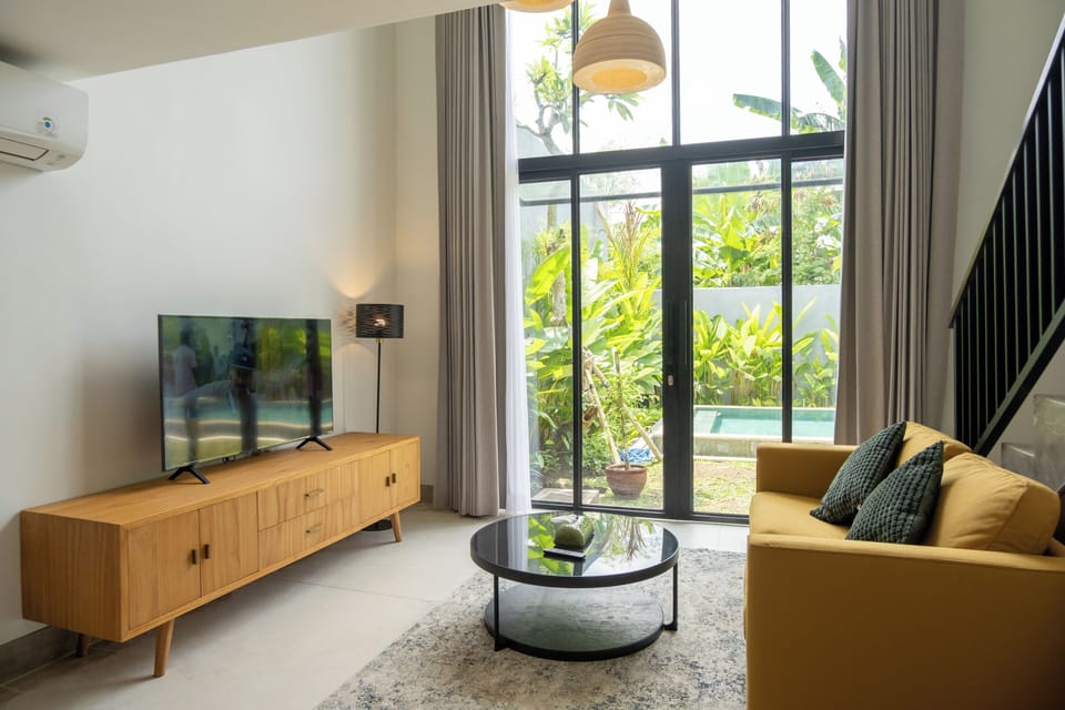 55-inch Smart TV with digital channels