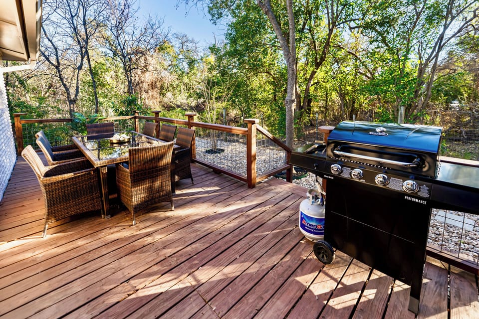 Deck | Dining Area