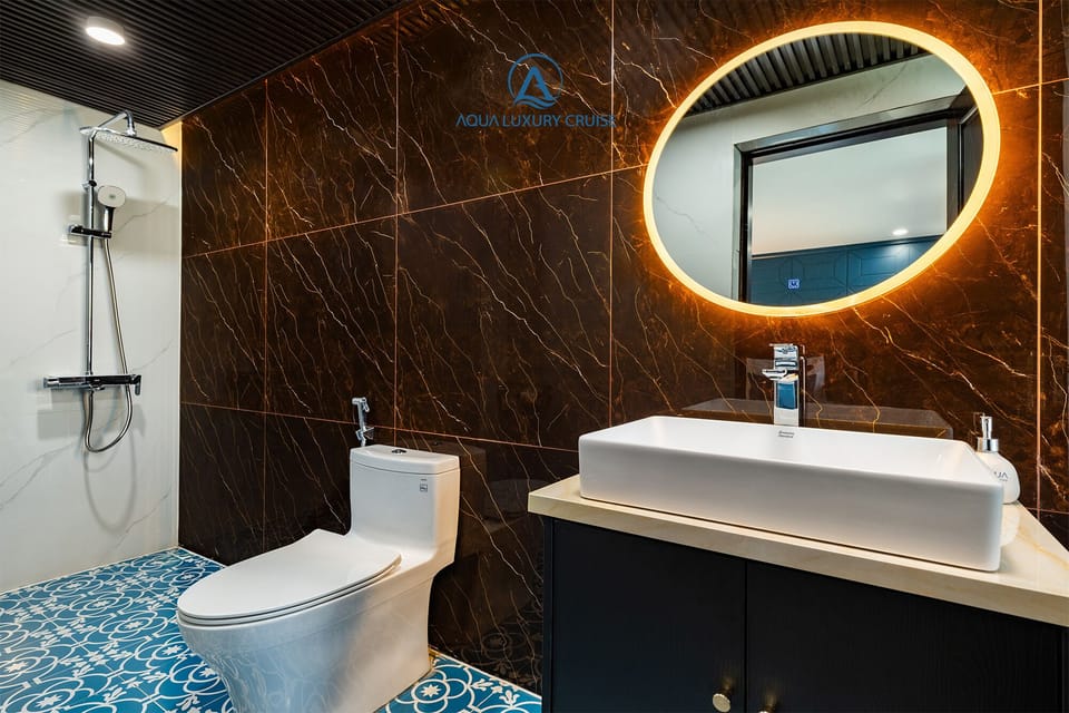 Junior Suite, Balcony, Sea View | Bathroom | Free toiletries, hair dryer, bathrobes, slippers