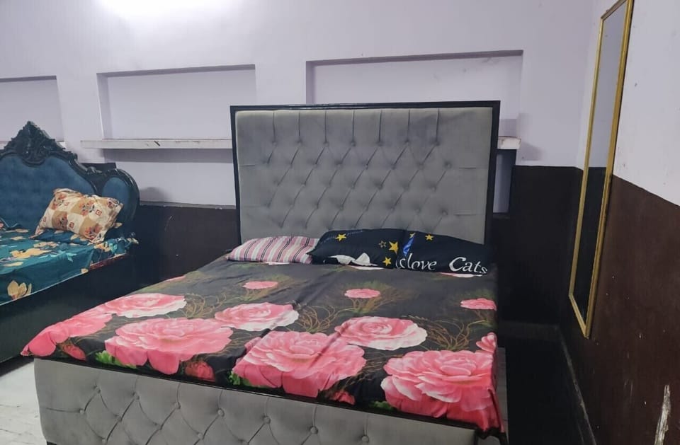 Family Room | Rollaway beds, free WiFi, bed sheets