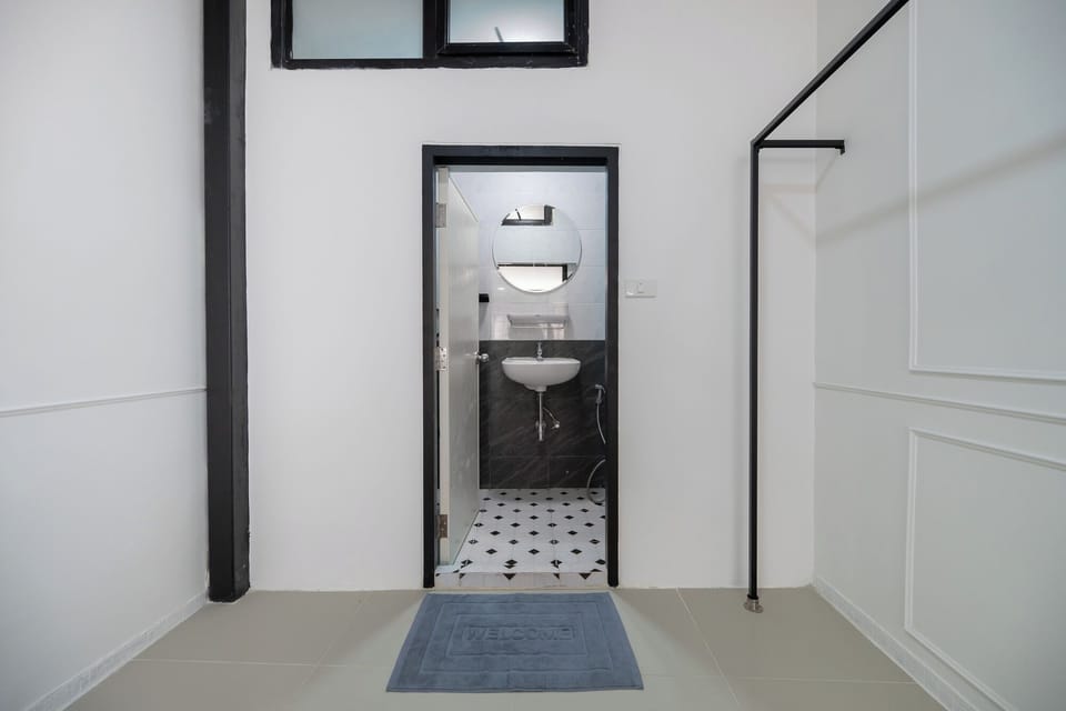 Deluxe Quadruple Room, 2 Queen Beds, Non Smoking | Desk, iron/ironing board, free WiFi