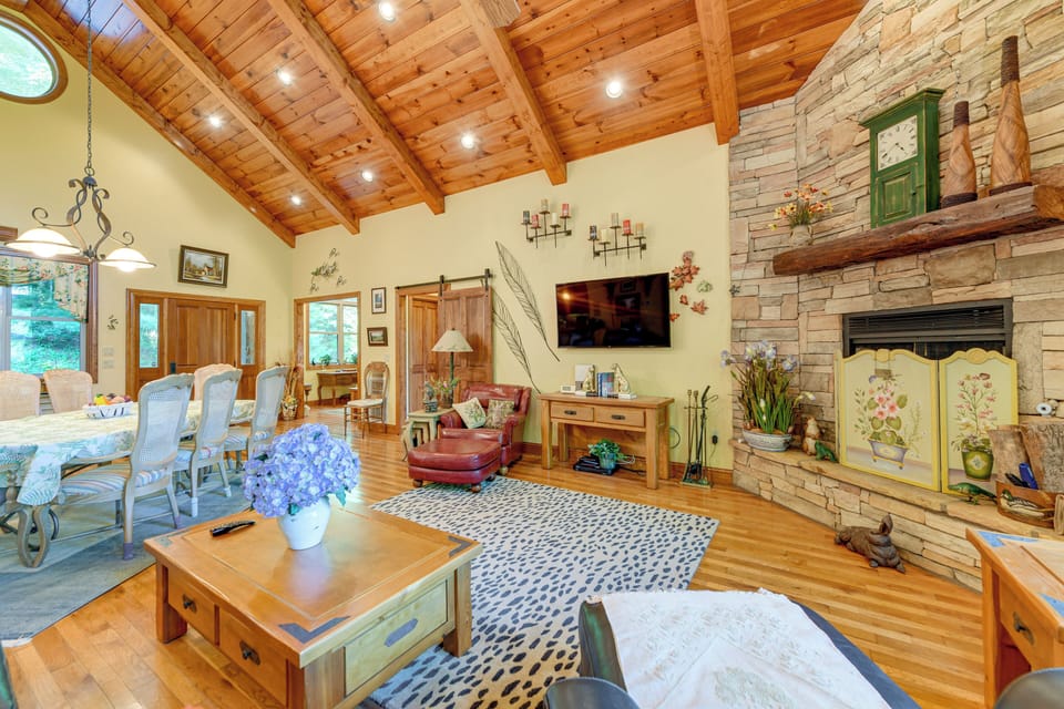 House (2 Bedrooms) | Interior