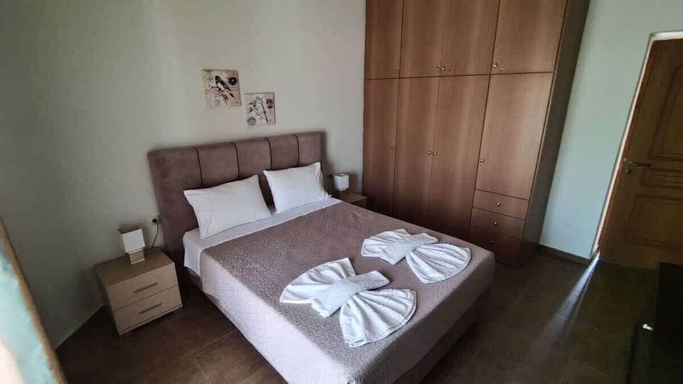 House, Smoking | 5 bedrooms, Internet