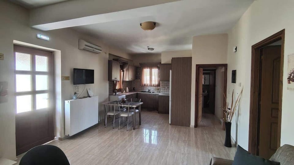 House, Smoking | 5 bedrooms, Internet