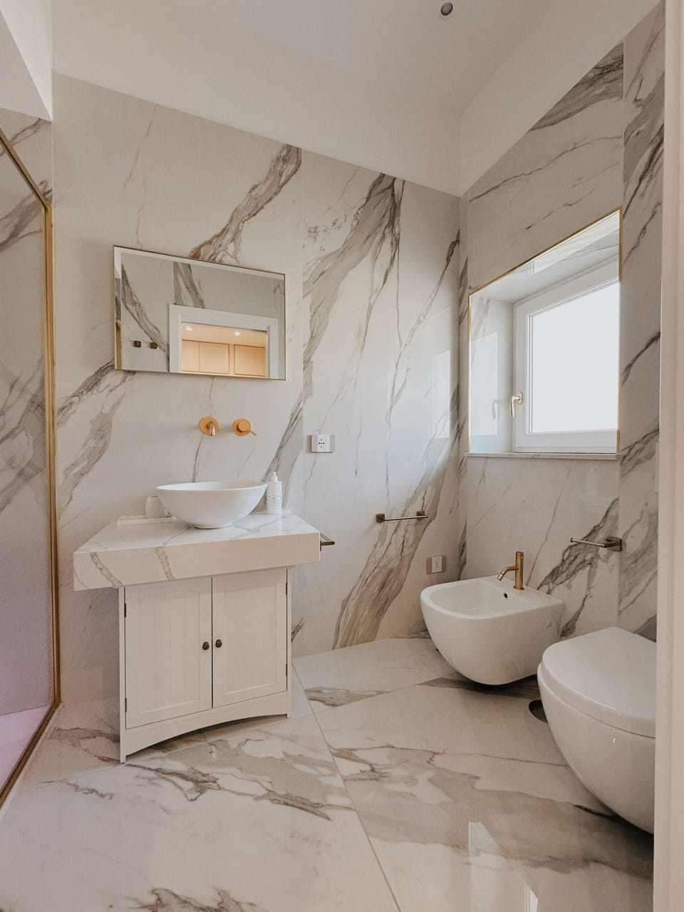 Deluxe Double Room | Bathroom | Shower, hair dryer, bathrobes, bidet