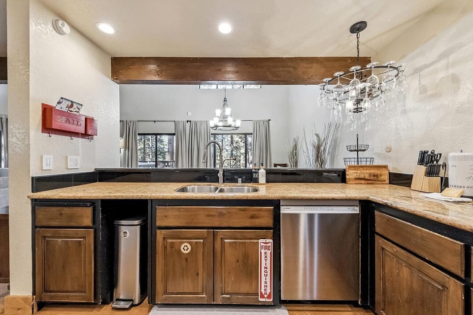 House, 4 Bedrooms | Interior