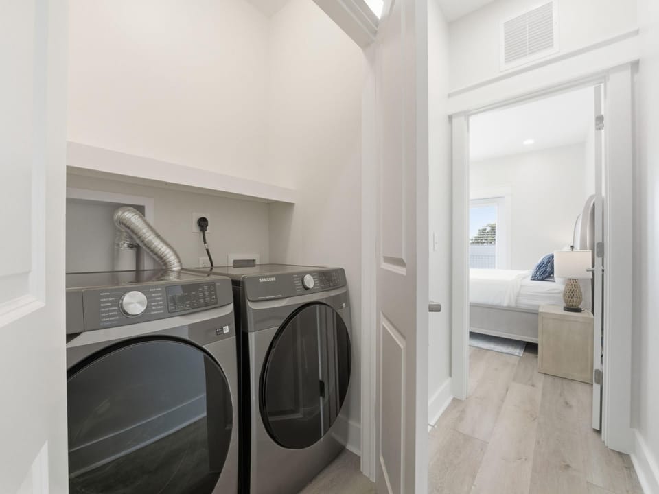 Horizon Dreams A - Laundry Closet - Washer and Dryer