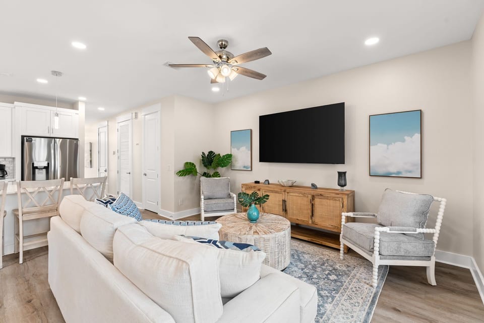 Living Area - Smart TV - First Floor