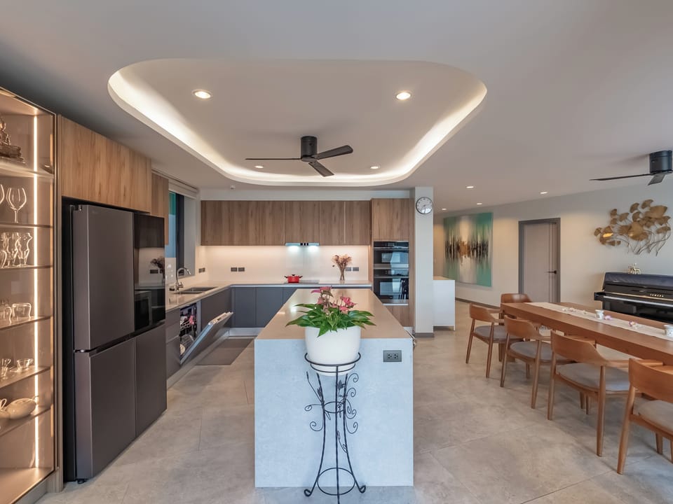 Luxury Villa, Lake View | Private kitchen