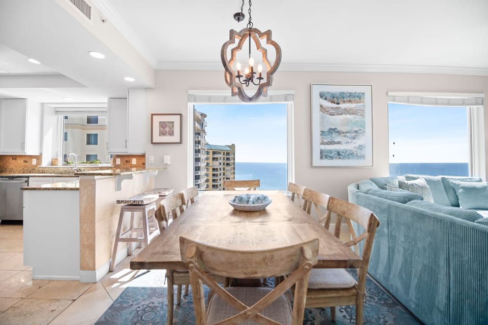 Indigo Unit 1701 - Dining
