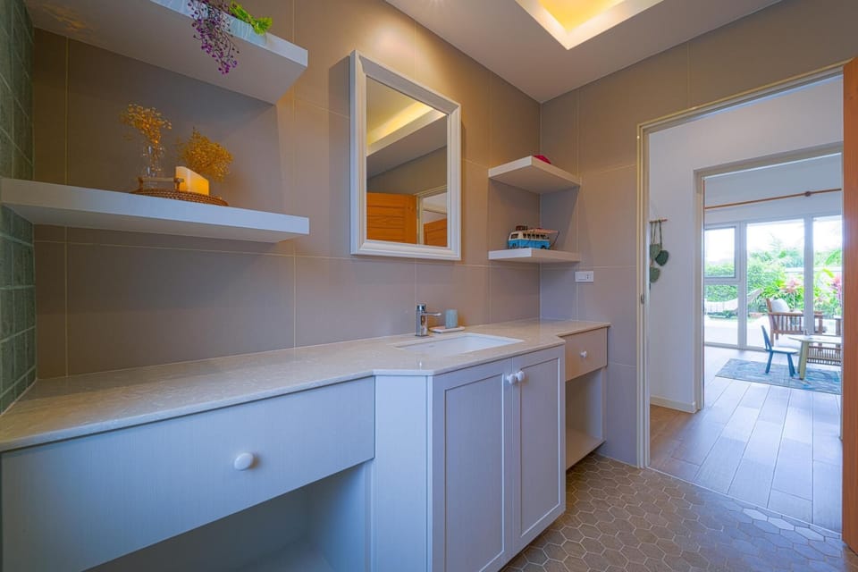 Villa, 4 Bedrooms, Private Pool, Garden View | Bathroom | Hair dryer, towels, toilet paper