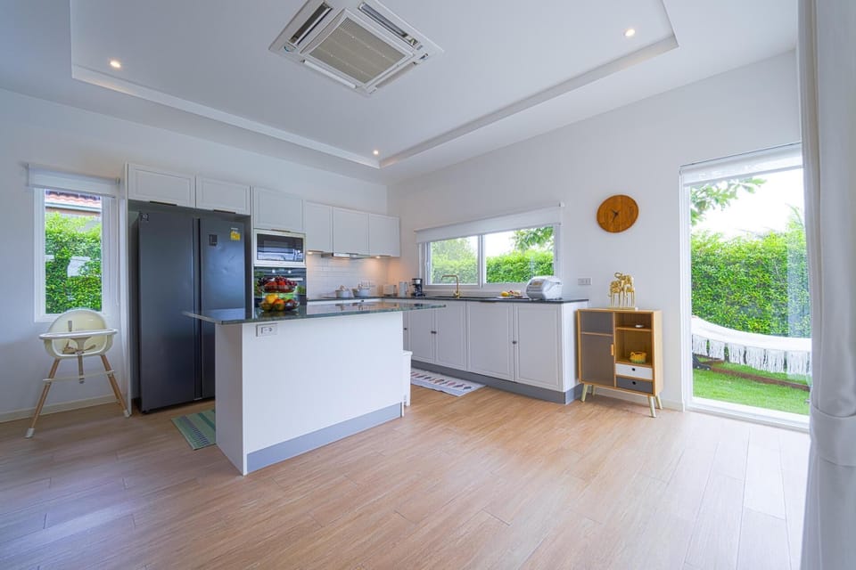 Villa, 4 Bedrooms, Private Pool, Garden View | Private kitchen | Toaster