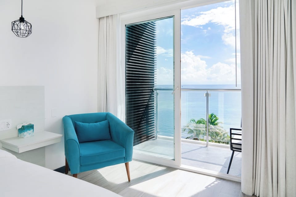 Oceanview Room w/private balcony
