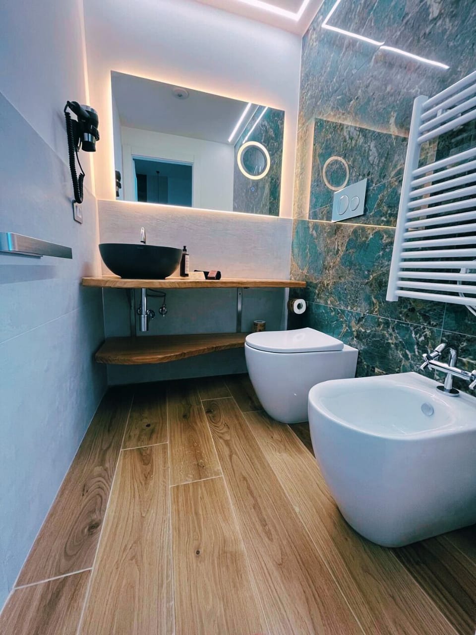 Deluxe Double Room, Balcony, City View | Bathroom | Eco-friendly toiletries, bidet
