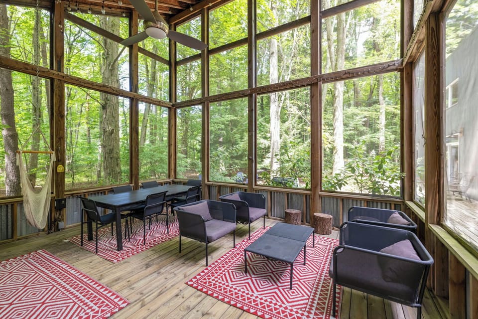 Screened in Porch (Hot Tub Coming)