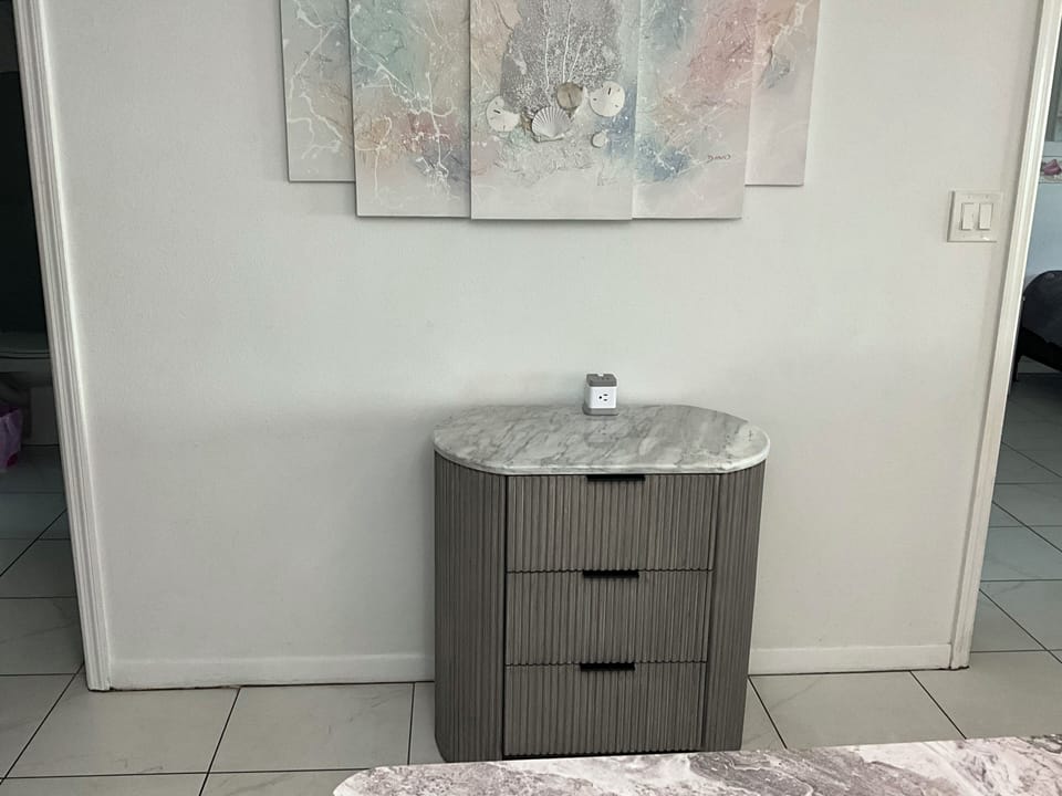 Central charging station
