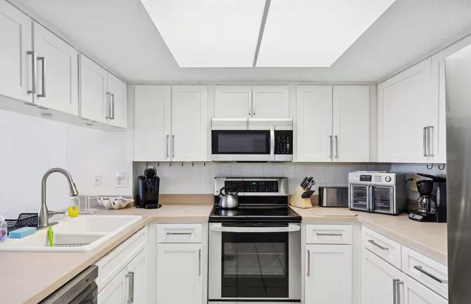 Fully equipped kitchen