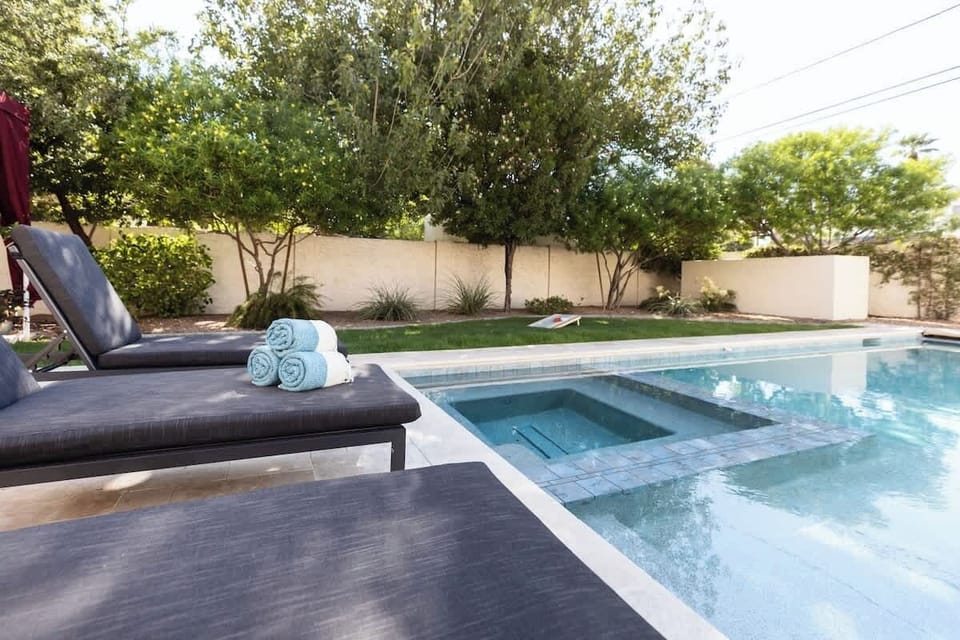 Heated pool with jetted spa (heating fee an extra $75/night) makes for a perfect escape anytime of year. Grassy lawn for lawn games.