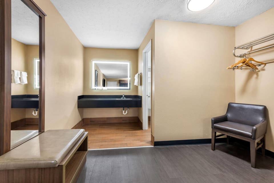 In-room safe, desk, iron/ironing board, rollaway beds