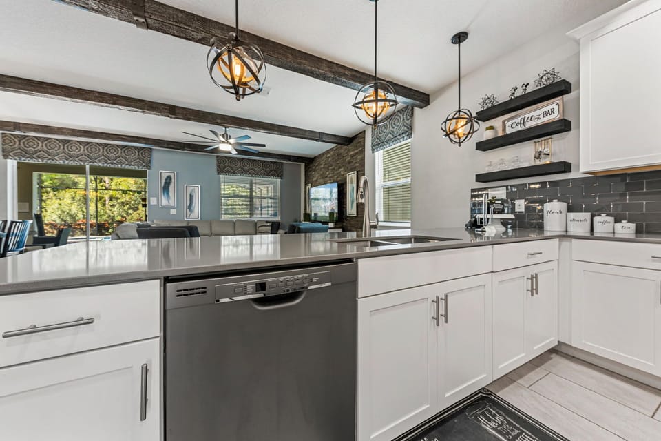 Chef’s Dream Kitchen with Modern Flair!