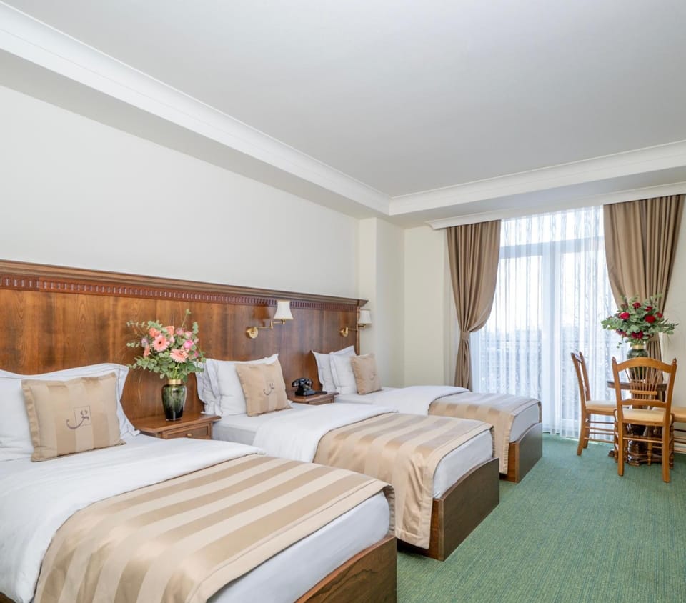 Minibar, in-room safe, soundproofing, Internet