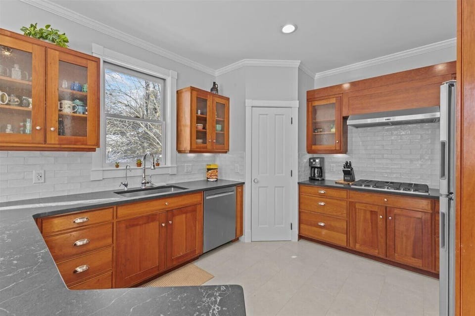 Perfect Stowe Location: 10 Mins to Skiing, Hot Tub (6751)