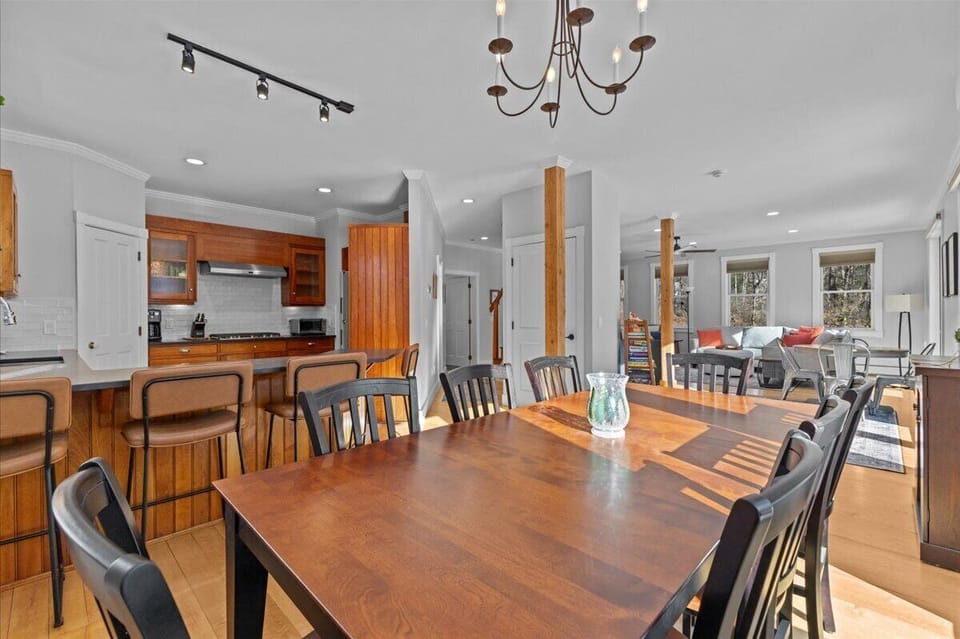 Perfect Stowe Location: 10 Mins to Skiing, Hot Tub (6749)
