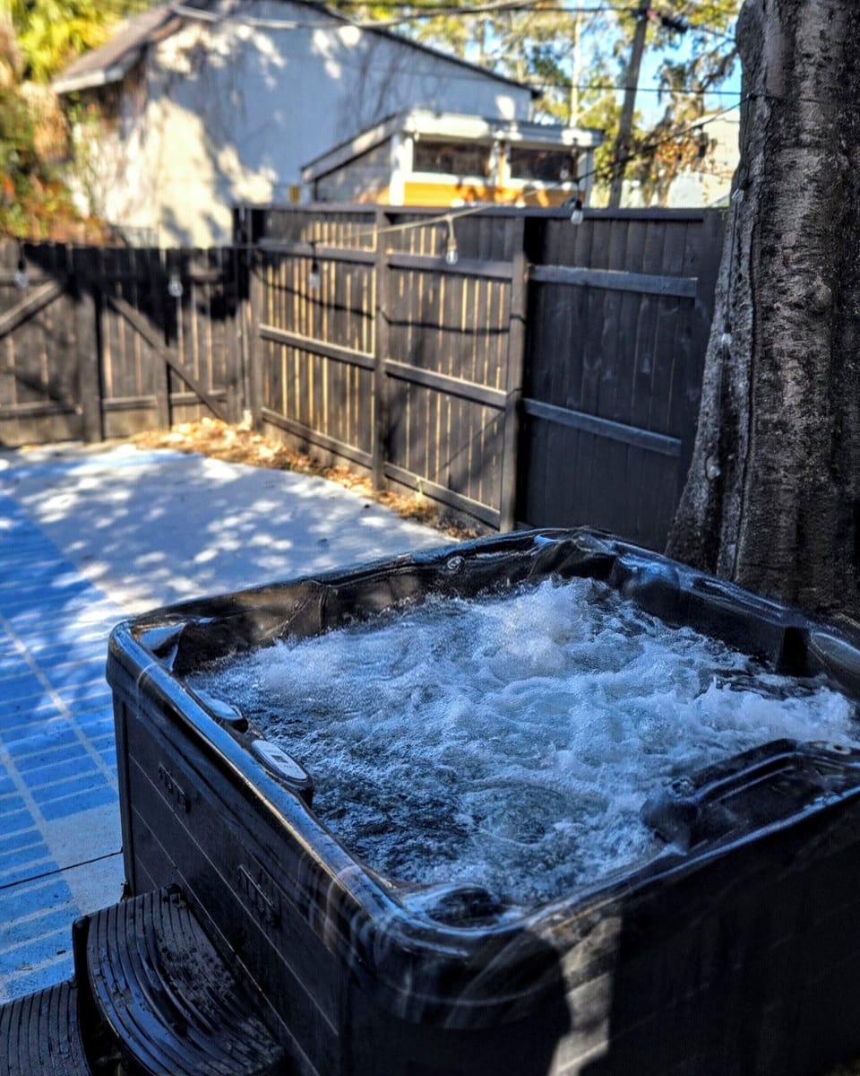 Outdoor spa tub