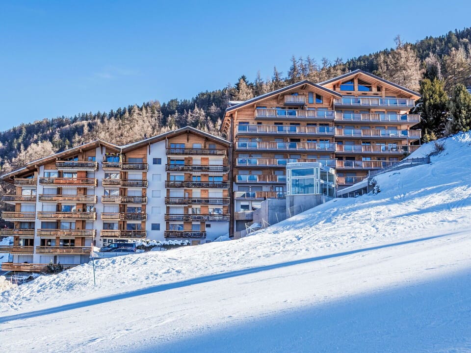 Apartment, Winter, Condominium, Glacial Landform, Alps, Snow, Balcony, Freezing, Hotel, Resort