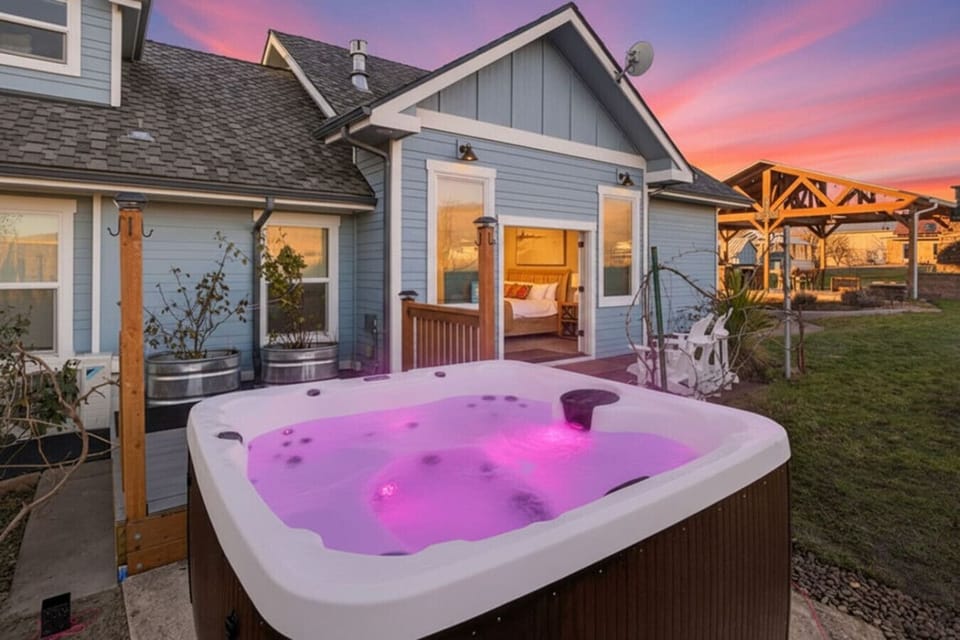 New 6 person hot tub overlooking the mountains