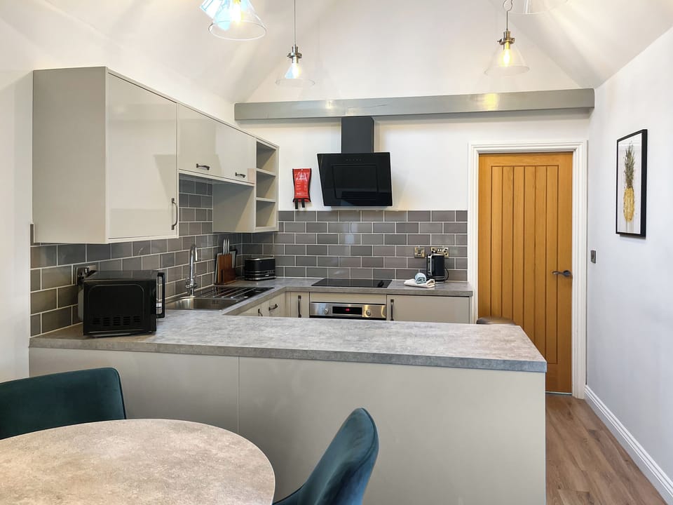 Kitchen/diner | The Barn - Croft Farm, Thornhaugh, near Stamford